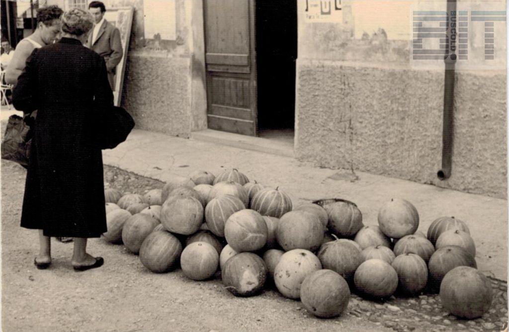 Archivio Pizzamiglio - rivendita angurie in paese